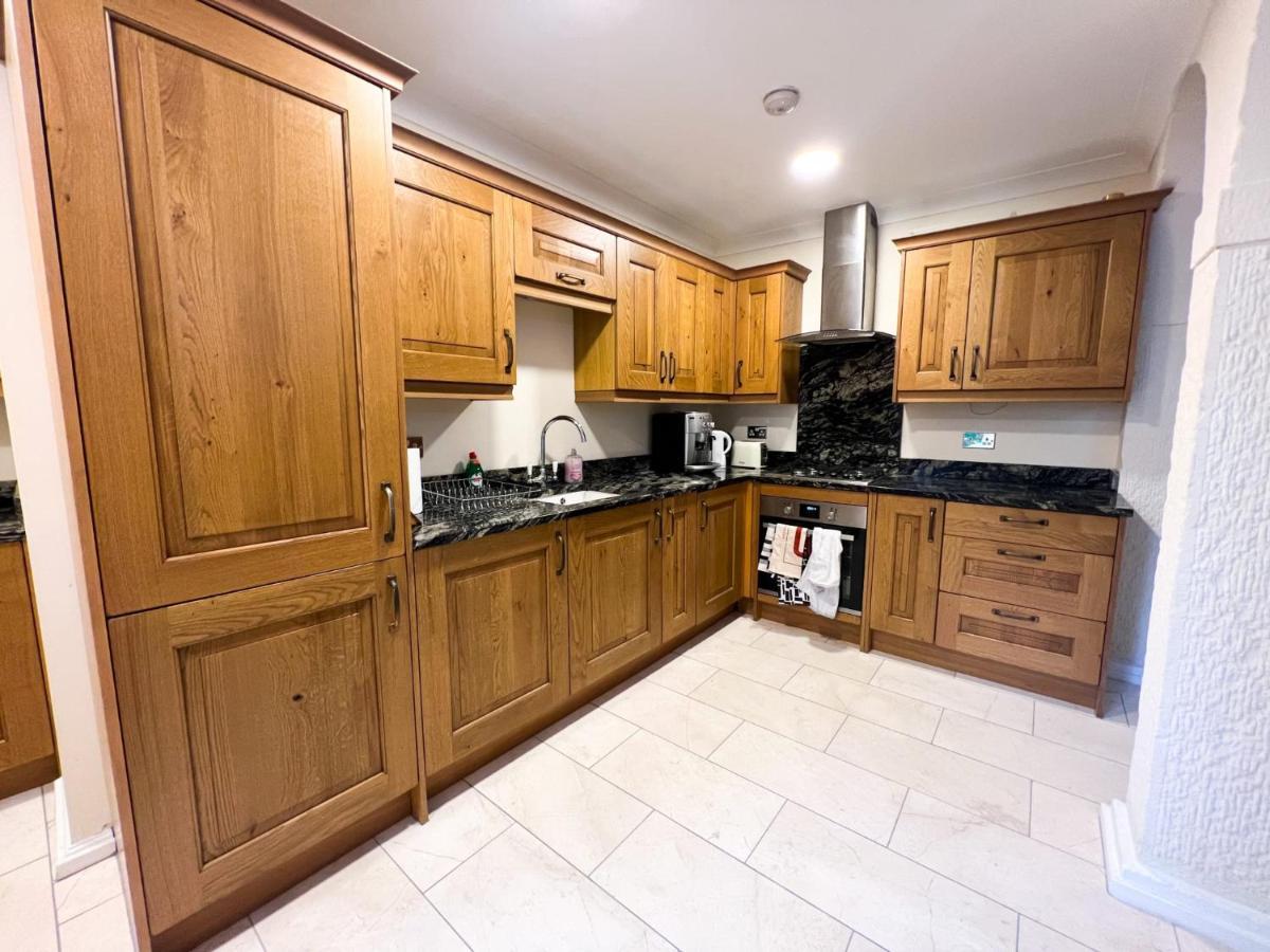 Spacious Flat Sleeps 8 Near Princes Street Édimbourg Extérieur photo