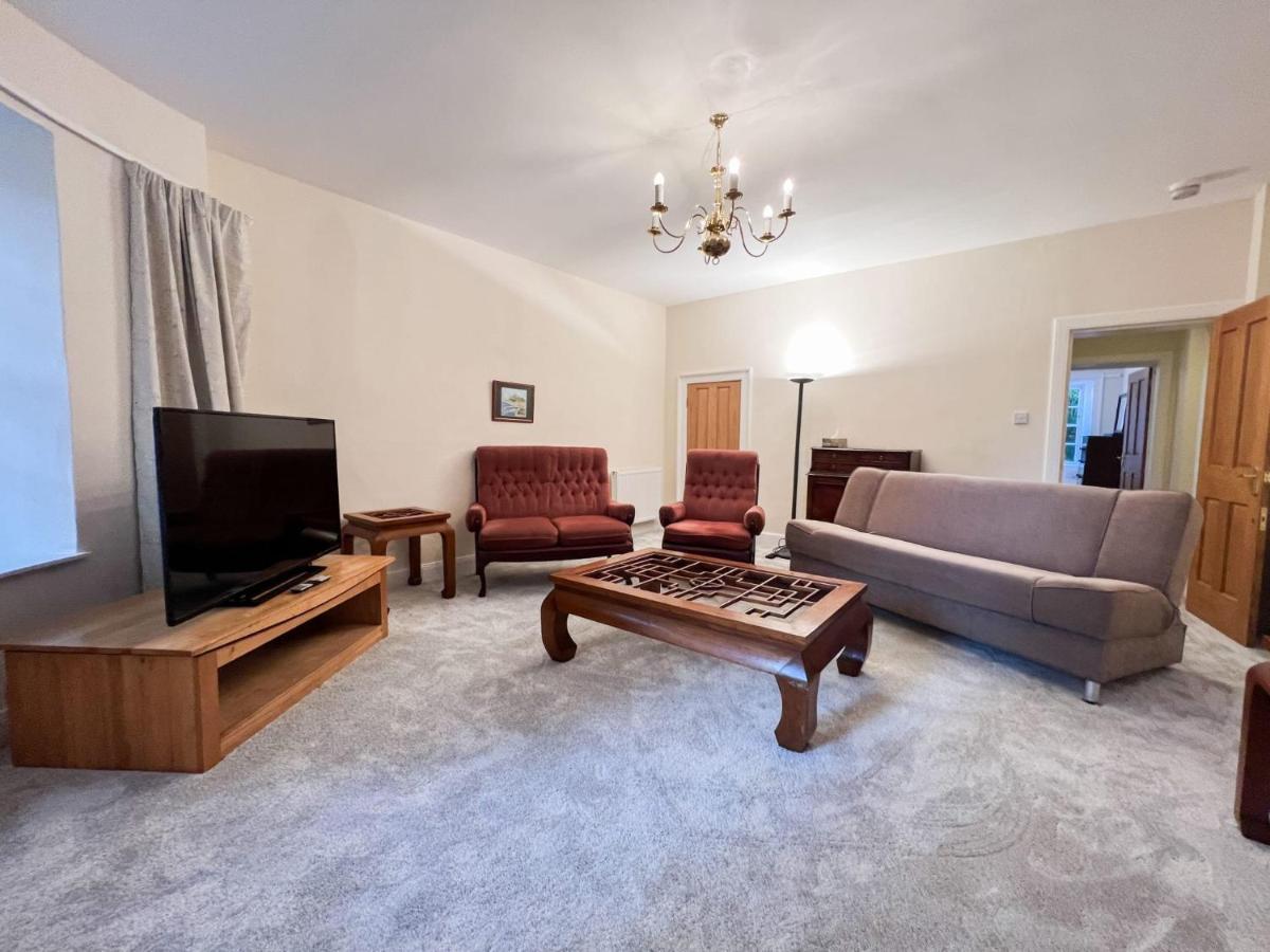 Spacious Flat Sleeps 8 Near Princes Street Édimbourg Extérieur photo